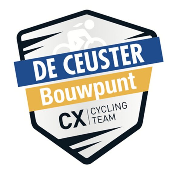 Veldrijster Laura Verdonschot wint voor de 3de keer in Rucphen en haar 7de keer dit seizoen - Logo De Ceuster Bouwpunt Cycling Team