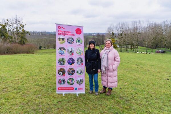 Bilzen-Hoeselt bloesemfestival Romina Theunis en An Houben (meditatiewandeling)